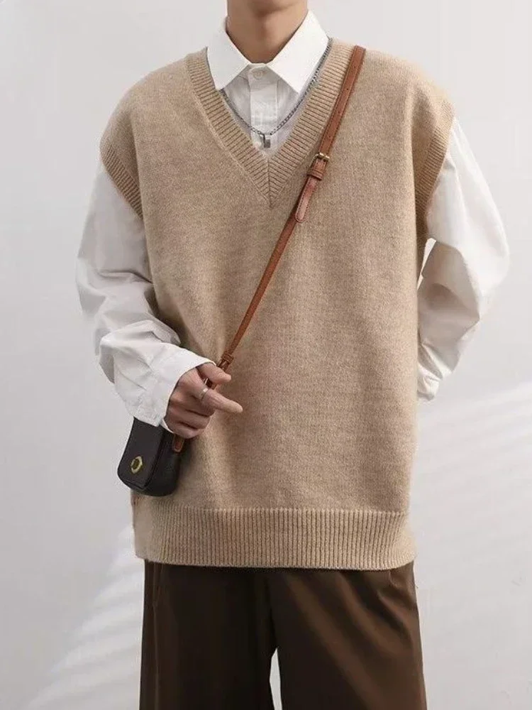 Winter Clothing Trends - Vest Beige V-hals Gebreide trui Heren